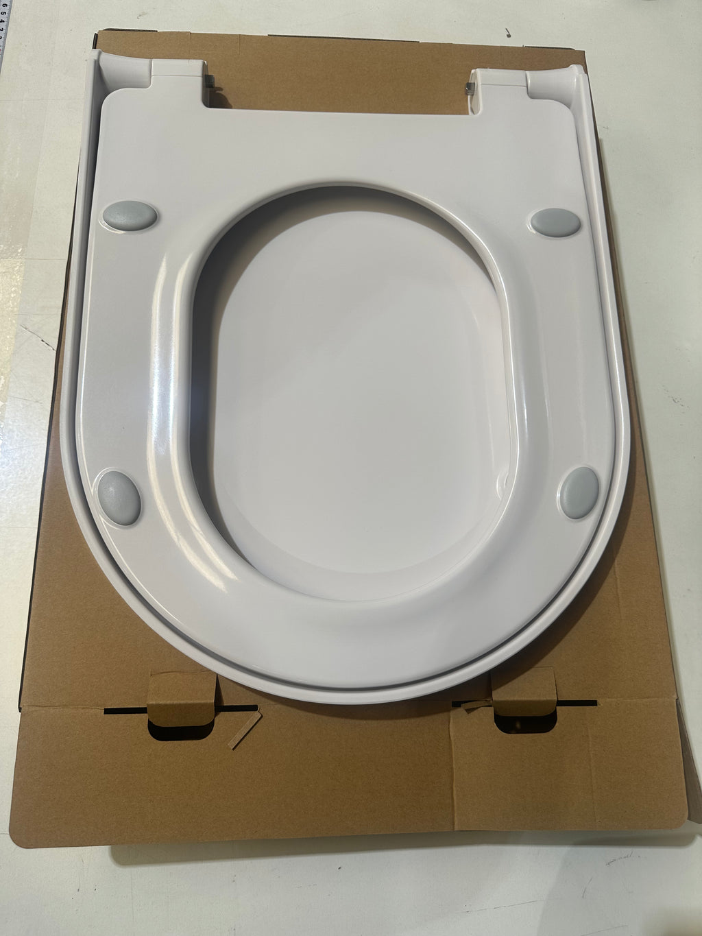 2556.SEAT Replacement Seat for Zaffiro Shower WC